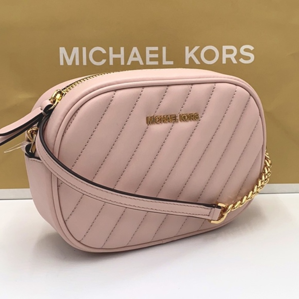 MICHAEL KORS ROSE SM OVAL CAMERA XBODY POWDER BLS
